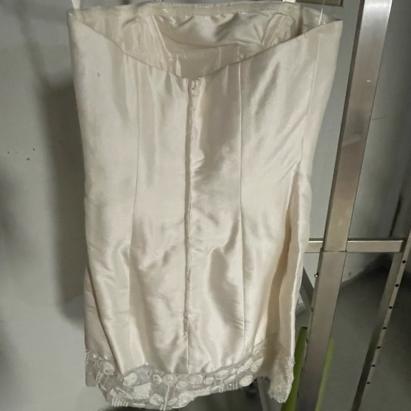 Justin Alexander Wedding Dress - Picture 5 of 12